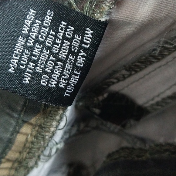 NWT Women's  Camo Camouflage Pants Joggers Drawstring Waist Stretch Size 3/4 - Picture 5 of 6